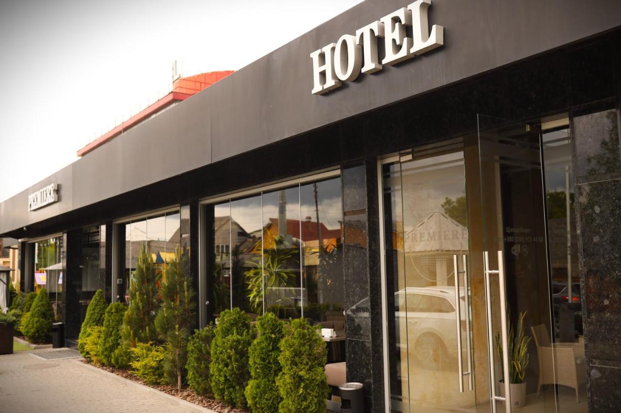 Premiere Hotel 후스트 외부 사진